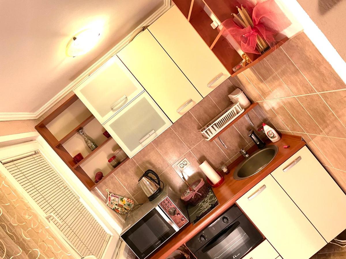Studio Apartment For Rent In Budva Eksteriør bilde
