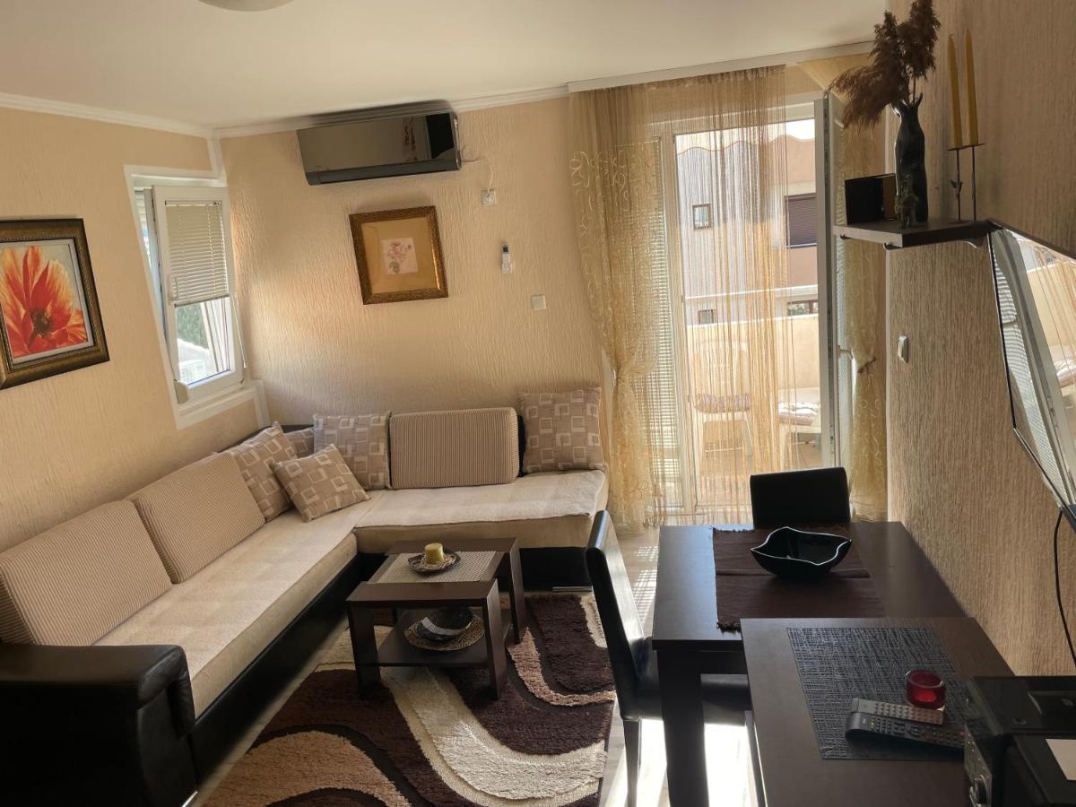 Studio Apartment For Rent In Budva Eksteriør bilde